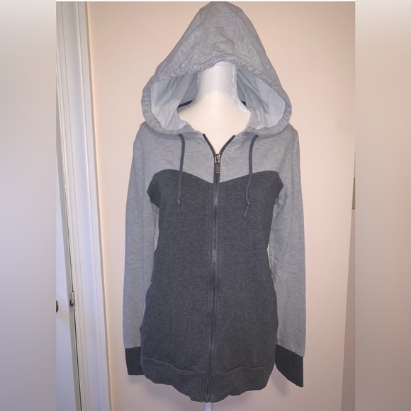 Bundle of 2 Women’s Jackets, Nike & Adidas, Gray, Size Medium - Picture 9 of 12